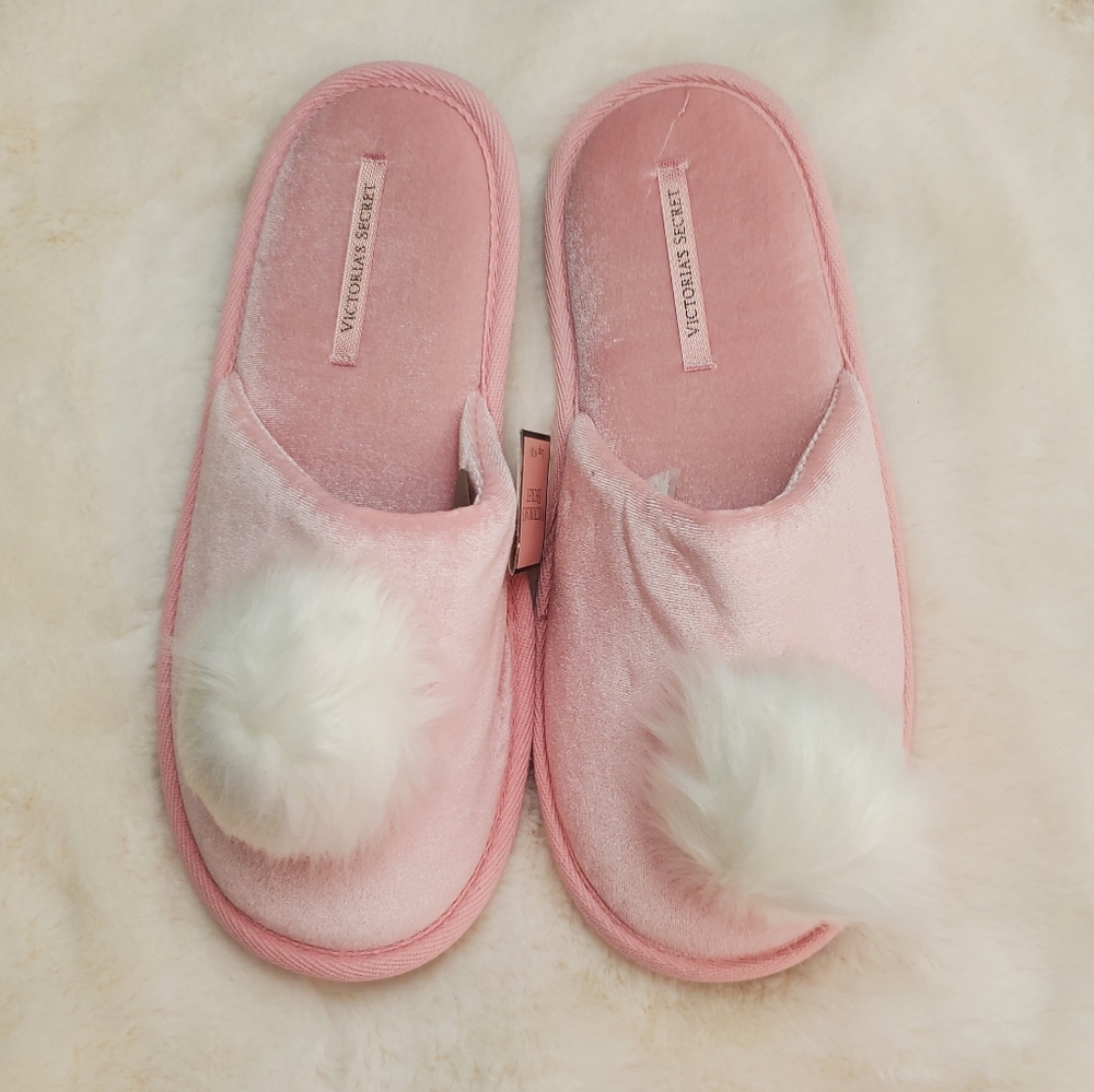 Victoria's Secret Pom Pom Slippers Sz S,M,L NWT